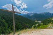 arrivee sur la route forestiere vue sur ceillac