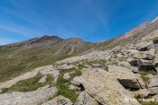 col de valpreveyre au loin depuis partie cairnee