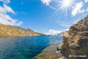eaux bleues profondes lac grand laus