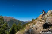 la lune ristolas en contrebas sentier gr58 cretes peyra plata gilly