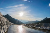 Le col Agnel côté français : la fonte des neiges en juin