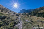 le col urine au loin