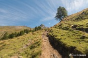 le vallon valpreveyre se decouvre devant bric bouchet