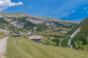 le villard depuis sentier forestier