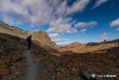 montee col noire randonneur vue vallon clausis