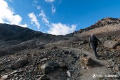 montee col noire virages randonneur col en vue