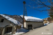 neige fond sur campanile