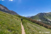 randonneur le col en vue sentier col fromage