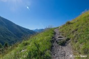 sentier en balcon au dessus haut guil