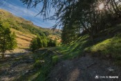 sentier sous le soleil valpreveyre