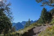 Sous le col de la Lauze : les panoramas se dévoilent