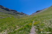 sous le col serenne alpages verts