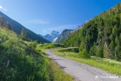 un mont viso omnipresent depuis route grand belvedere