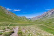un succession de vallonnets alpages