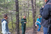 visite reserve assan avec onf lors inauguration age des arbres cernes