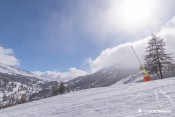 vue depuis piste bleue des plans canon a neige vars