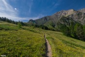 vue sur pic cascavelier depuis haut cabane alpages lamaron