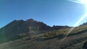 Vue sur le sommet de la Taillante depuis Col Vieux
